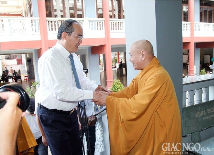 Chủ tịch UBTW Mặt trận Tổ quốc Việt Nam Nguyễn Thiện Nhân thăm và chúc mừng Giáo hội Phật giáo  - ảnh 1